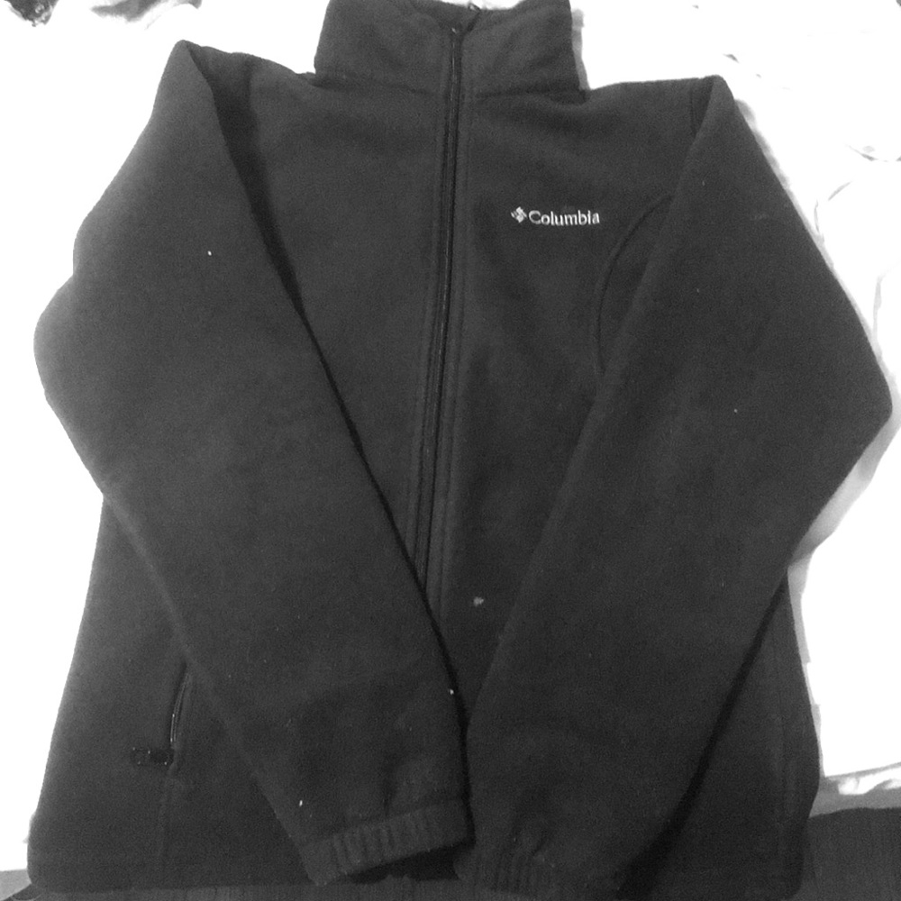 This is a Columbia Women’s Full Zip Fleece Jacket.